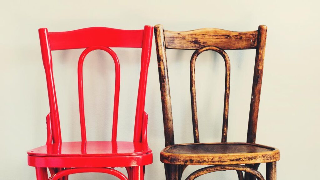 rénover une chaise ancienne en moderne