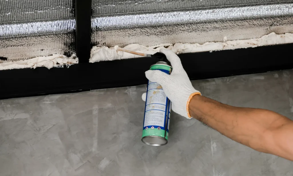 l’isolation en mousse polyuréthane projetée