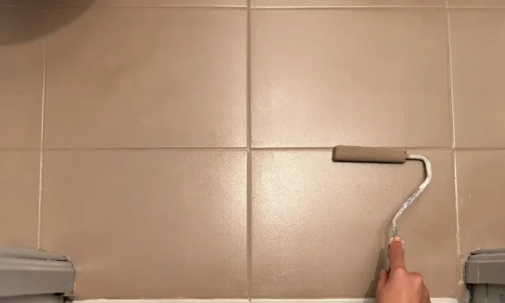 peindre un carrelage au sol