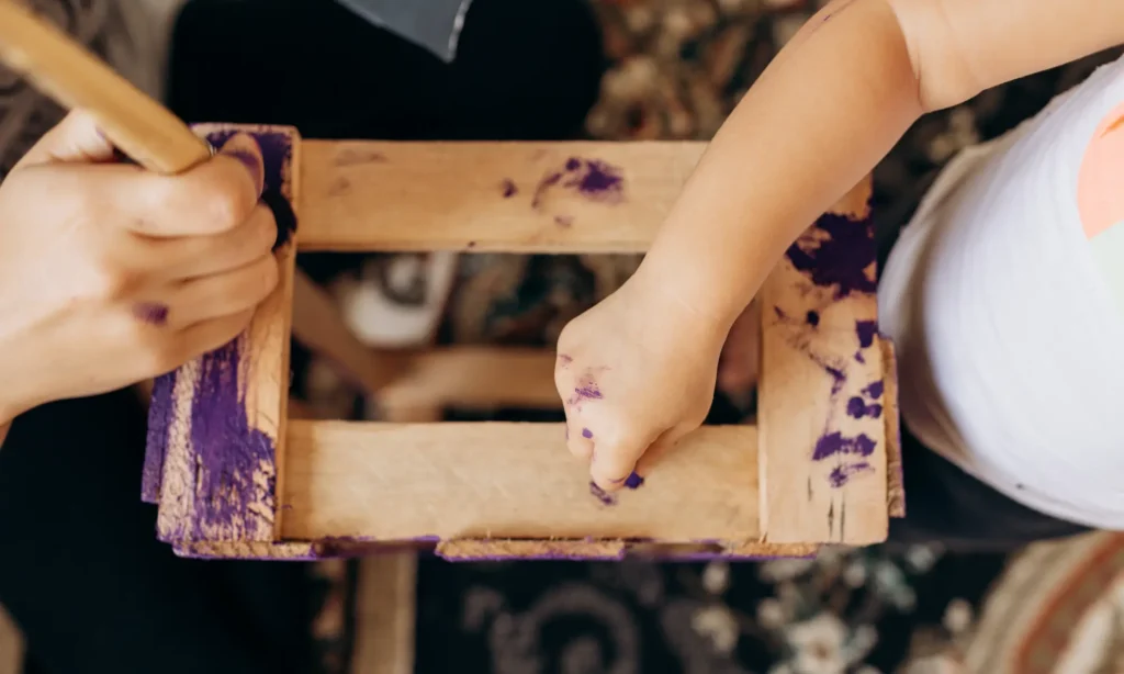 appeller un professionnel pour peindre du bois