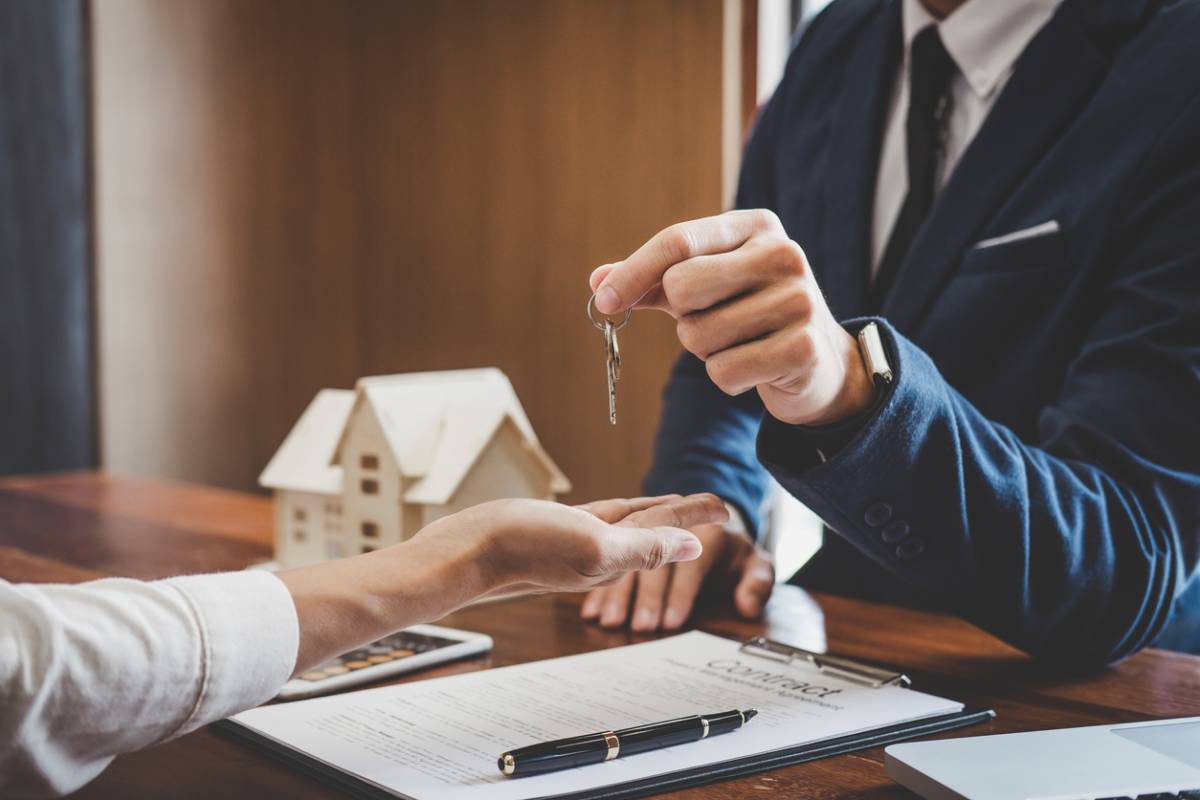 Achat immobilier : que faire si le bien présente des fissures ?
